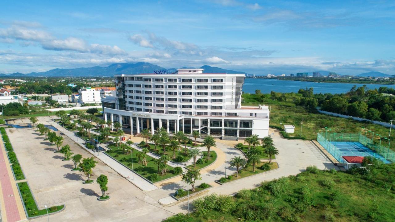 Navy Hotel Cam Ranh Extérieur photo