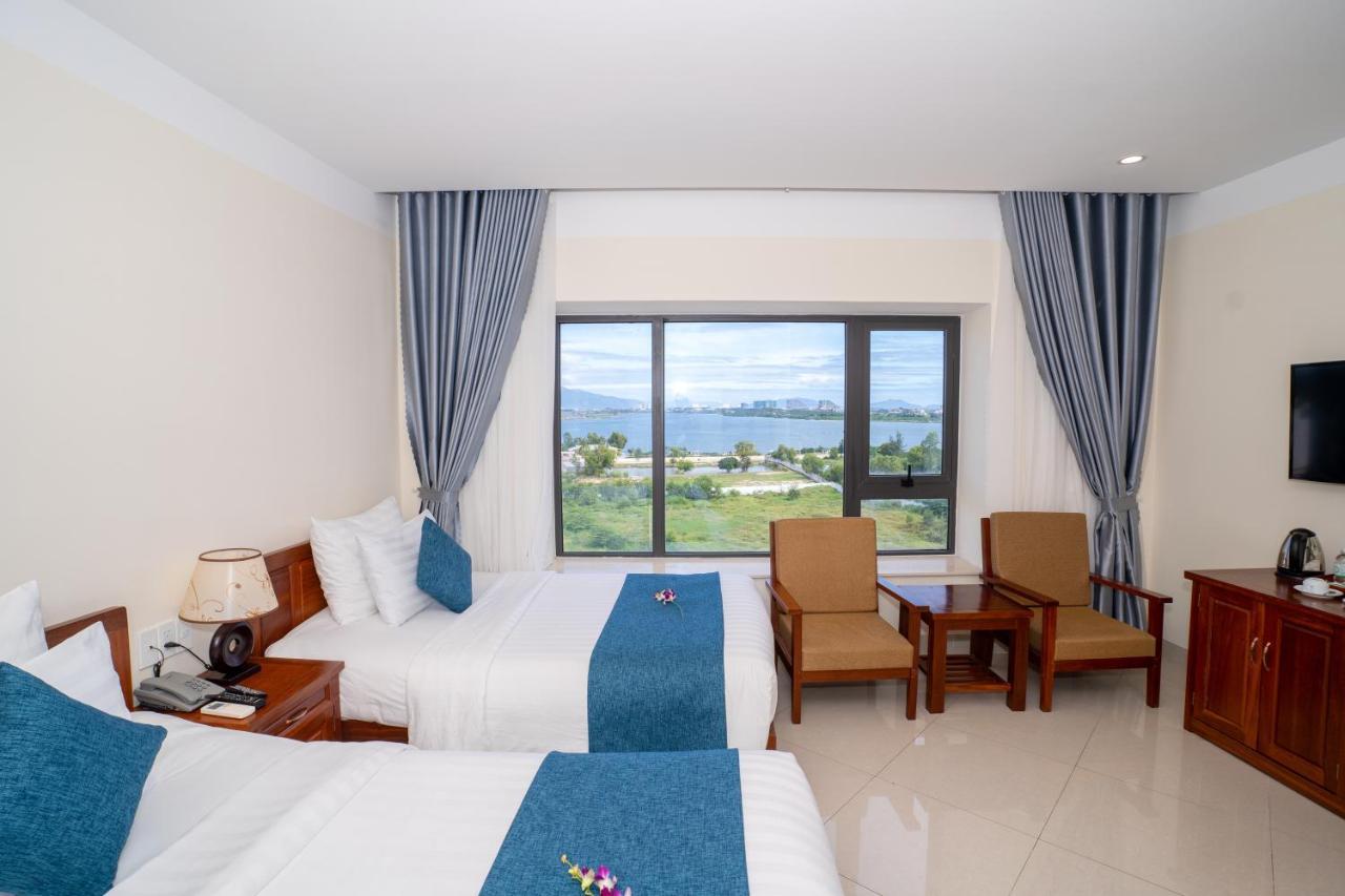 Navy Hotel Cam Ranh Extérieur photo